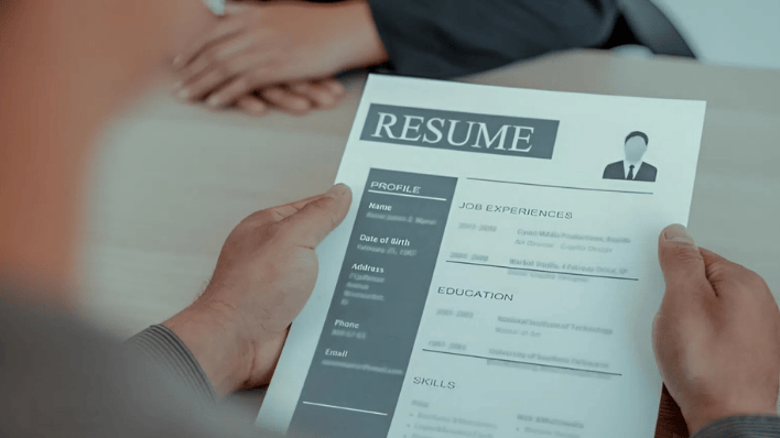 Hồ sơ xin việc thiếu chuyên nghiệp